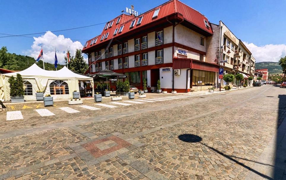 Hotel Sax Balkan Dimitrovgrad Exterior foto